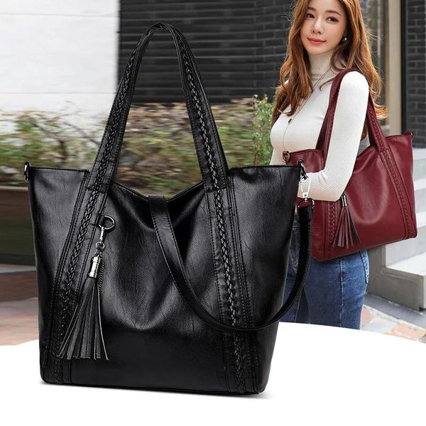 shoulder bags fashion leather tassel large capacity women bag messenger handbag famous big designer handbags high quality
shoulder bags fashion leather tassel large capacity women bag messenger handbag famous big designer handbags high quality