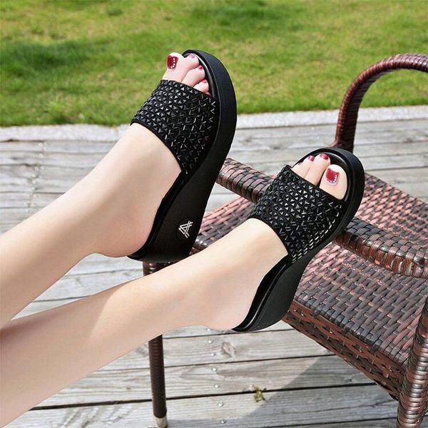 slippers women home female casual summer wedges slides woman solid crystal non-slip indoor footwear ladies beach shoes 2021, Black
slippers women home female casual summer wedges slides woman solid crystal non-slip indoor footwear ladies beach shoes 2021, Black