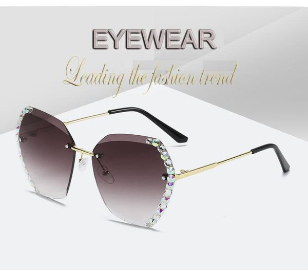 2021 trend sunglasses for women's korean fashion frameless crystal vintage glasses women's anti ultraviolet diamond sunglasses, White;black
2021 trend sunglasses for women's korean fashion frameless crystal vintage glasses women's anti ultraviolet diamond sunglasses, White;black