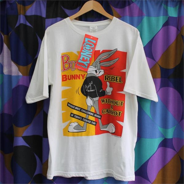 amazing vintage deadstock 1990s bugs bunny warner bro looney tunes printed white with original label size large sweatshirt hoodie t shirt
amazing vintage deadstock 1990s bugs bunny warner bro looney tunes printed white with original label size large sweatshirt hoodie t shirt