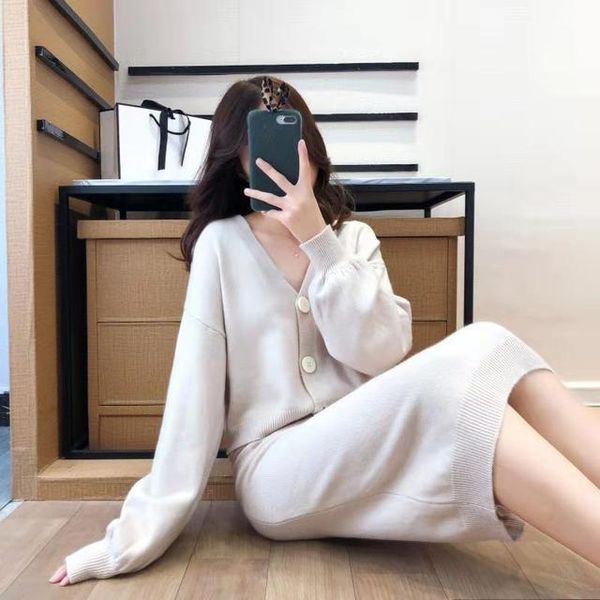 french-style graceful sweater cardigan coat women v-neck knitted skirt two piece suit, Gray
french-style graceful sweater cardigan coat women v-neck knitted skirt two piece suit, Gray