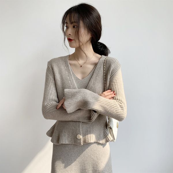 0iili 2020 autumn and winter jumpsuit knitted cardigan women's v-neck short slim flared sleeve coat coat sweatersweater sweater ruffled, Gray
0iili 2020 autumn and winter jumpsuit knitted cardigan women's v-neck short slim flared sleeve coat coat sweatersweater sweater ruffled, Gray