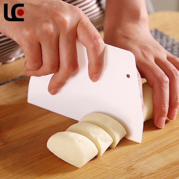 plastic trapezoid scraper white cream cake cutter simple convenient and safe pastry spatula kitchen accessories new 0 17lc l2
plastic trapezoid scraper white cream cake cutter simple convenient and safe pastry spatula kitchen accessories new 0 17lc l2