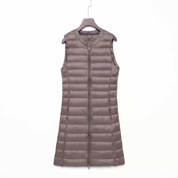 2021 new women's vest ultra light vests women female down coat long slim sleeveless two-way jacket yo3v, Black;white
2021 new women's vest ultra light vests women female down coat long slim sleeveless two-way jacket yo3v, Black;white