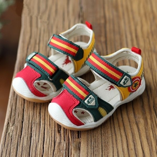 baby led light sandals 2016 summer brand captain soft leather boys girls shoes kids fashion beach sandals size21-26 y200619, Black;red
baby led light sandals 2016 summer brand captain soft leather boys girls shoes kids fashion beach sandals size21-26 y200619, Black;red