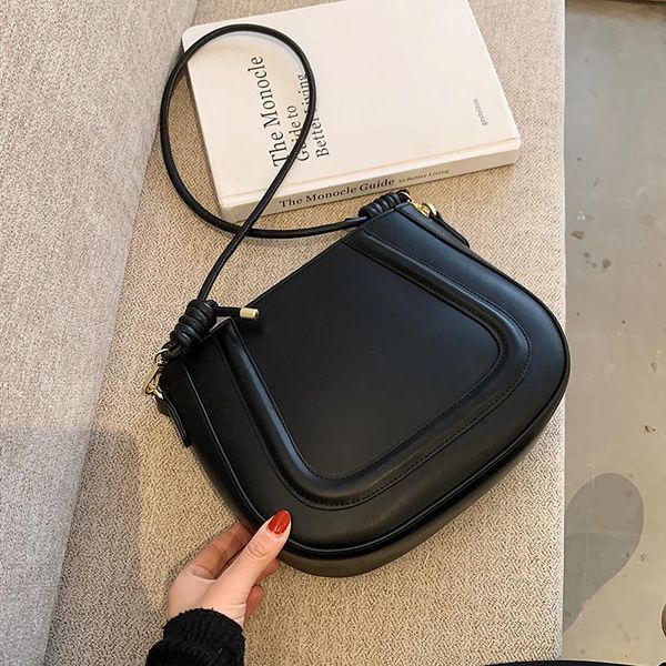shoulder bags retro saddle leather crossbody for women 2021 travel handbag fashion simple messenger bag ladies cross body
shoulder bags retro saddle leather crossbody for women 2021 travel handbag fashion simple messenger bag ladies cross body