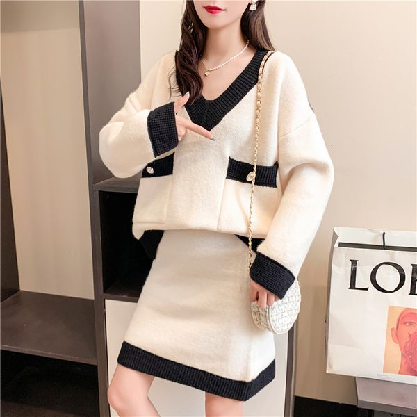 2021 new french of two female garments elegant little fragrance with low v casual splicing sweater mix colors skirt together vp5g, Gray
2021 new french of two female garments elegant little fragrance with low v casual splicing sweater mix colors skirt together vp5g, Gray