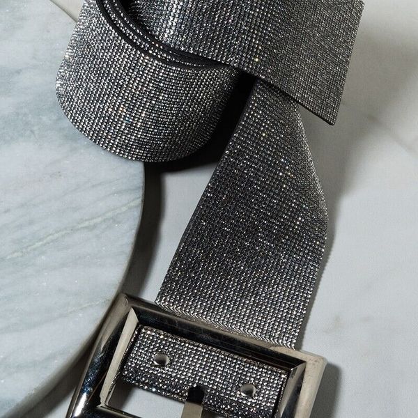2020 new rhinestone women's fashion shiny diamond crystal waistband female luxury gold silver waist party belt chains y200730, Black;brown
2020 new rhinestone women's fashion shiny diamond crystal waistband female luxury gold silver waist party belt chains y200730, Black;brown