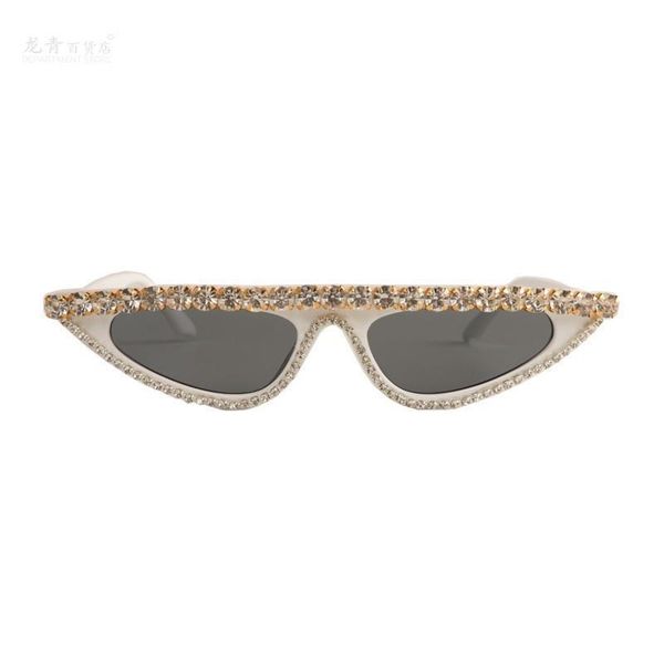 student style girl with cat's eye sunglasses hip hop face female small girl's water drill, White;black
student style girl with cat's eye sunglasses hip hop face female small girl's water drill, White;black