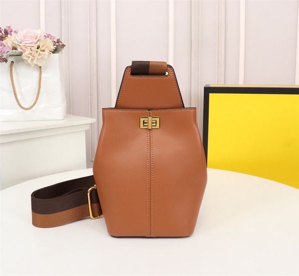 2021 latest autumn wild at heart mm totes 2 pcs set empreinte leather leopard print purse m45856 m58525 ladies fashion shoulder bag handbags
2021 latest autumn wild at heart mm totes 2 pcs set empreinte leather leopard print purse m45856 m58525 ladies fashion shoulder bag handbags