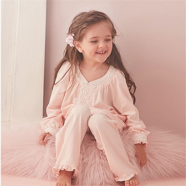 children girl lolita pink pajama sets.long sleeve +pants.vintage toddler kids embroidered pyjamas set.royal sleep loungewear c1019, Blue;red
children girl lolita pink pajama sets.long sleeve +pants.vintage toddler kids embroidered pyjamas set.royal sleep loungewear c1019, Blue;red