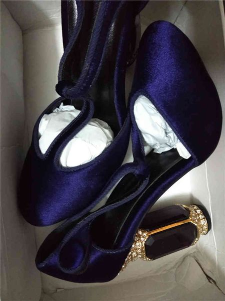 agate luxury emerald chunky heel wedding shoes jeweled high t-strap green velvet round toe pumps women, Black
agate luxury emerald chunky heel wedding shoes jeweled high t-strap green velvet round toe pumps women, Black