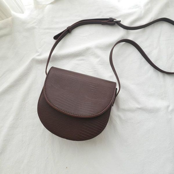 cross body women's bag 2021 retro korean one shoulder fashion trend messenger
cross body women's bag 2021 retro korean one shoulder fashion trend messenger