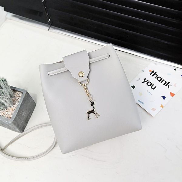 zoqw handbag female slung 2020 new wild korean version of the explosion of fashion summer single shoulder bag yl19
zoqw handbag female slung 2020 new wild korean version of the explosion of fashion summer single shoulder bag yl19