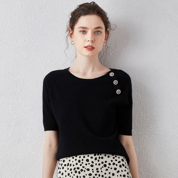 2021 new female 100% cashmere-neck tshirt short sleeve vintage buttons real sweater pure cashmere iuli, White;black
2021 new female 100% cashmere-neck tshirt short sleeve vintage buttons real sweater pure cashmere iuli, White;black