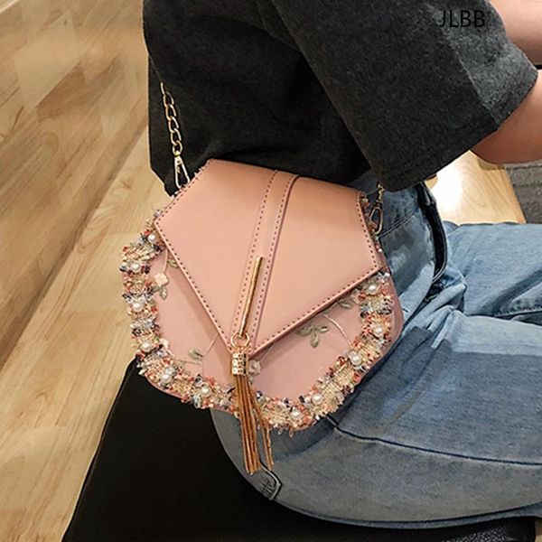 2021 ladies pearl decorative leather handbag luxury metal tassel and studded chain shoulder bag fashion hexagonal crossbody bags
2021 ladies pearl decorative leather handbag luxury metal tassel and studded chain shoulder bag fashion hexagonal crossbody bags
