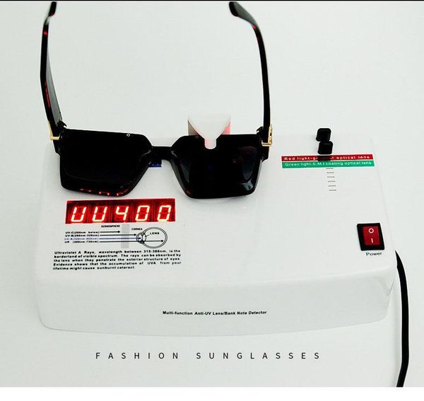 retro 2020 new street square shooting fashion alloy glasses men's brand designer resin sunglasses uv400, White;black
retro 2020 new street square shooting fashion alloy glasses men's brand designer resin sunglasses uv400, White;black