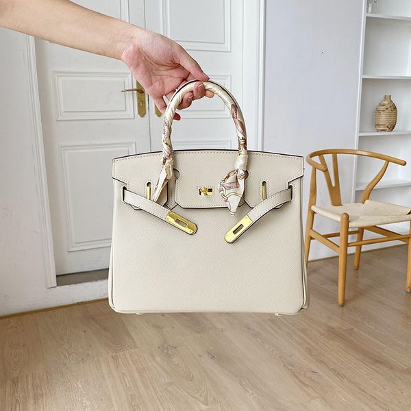 palm pattern women's new leather handbag size one shoulder messenger bag
palm pattern women's new leather handbag size one shoulder messenger bag