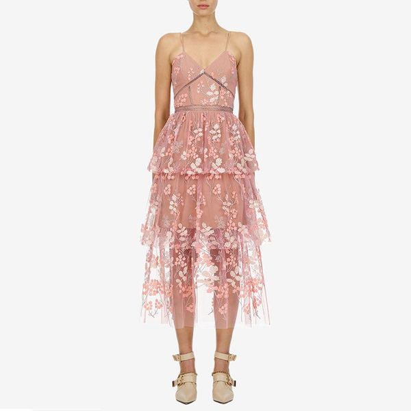 casual dresses paris girl sakura pink sequin flower embroidery lace layer cake strap holiday dress, Black;gray
casual dresses paris girl sakura pink sequin flower embroidery lace layer cake strap holiday dress, Black;gray