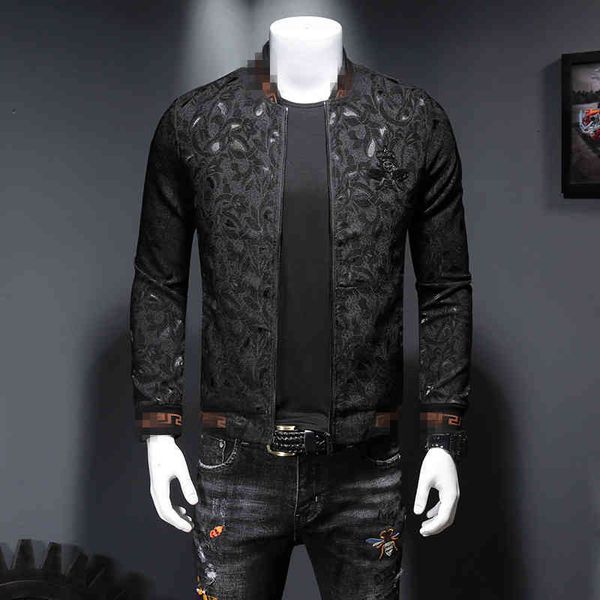 men's jackets autumn and winter models men's clothing embroidered crown small bee dark flower medal jacket slim zipper f17e, Black;brown
men's jackets autumn and winter models men's clothing embroidered crown small bee dark flower medal jacket slim zipper f17e, Black;brown