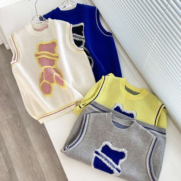 21 spring new cartoon bear color contrast round neck knitted sleevels sweater pullover waistcoat women's 0520, Black;white
21 spring new cartoon bear color contrast round neck knitted sleevels sweater pullover waistcoat women's 0520, Black;white