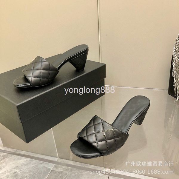 slippers summer sheepskin square head open toe high-heeled flip flop women wear bread diamond pattern fashion sandals, Black
slippers summer sheepskin square head open toe high-heeled flip flop women wear bread diamond pattern fashion sandals, Black