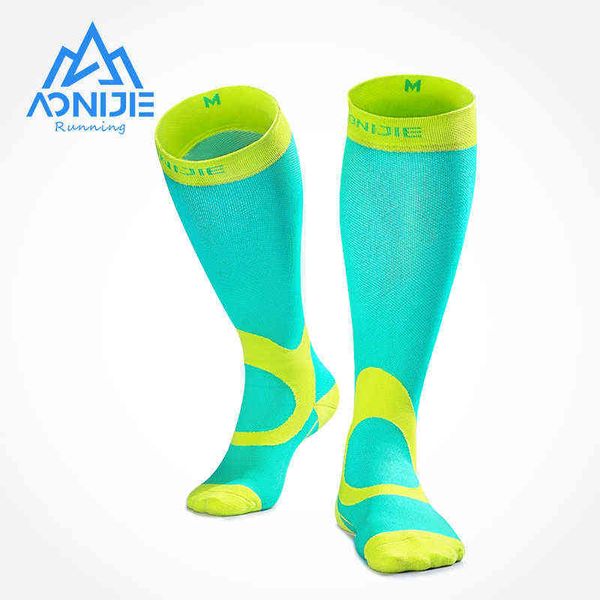 aonijie e4069 compression socks stockings athletic fit for running marathon soccer cycling nurses shin splints sports oudtoor 220105, Black
aonijie e4069 compression socks stockings athletic fit for running marathon soccer cycling nurses shin splints sports oudtoor 220105, Black