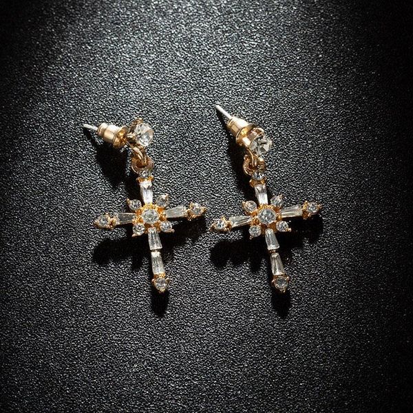 stud luxury crystal cross earrings fashion jewelry for women girl gift korean simple trend gold statement accessories wholesale, Golden;silver
stud luxury crystal cross earrings fashion jewelry for women girl gift korean simple trend gold statement accessories wholesale, Golden;silver