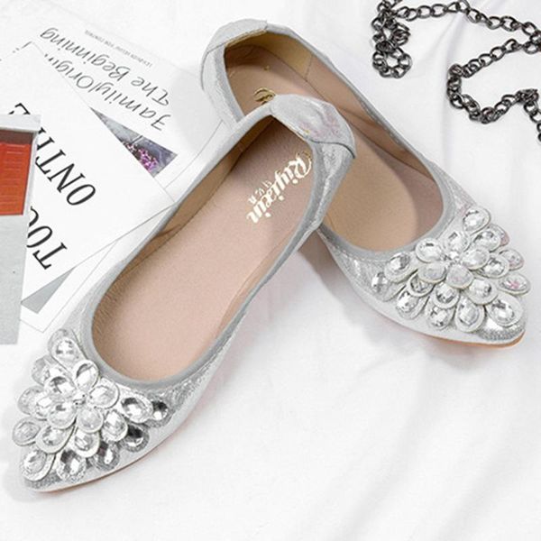 2020 larger size 34-44 flat shoes women pointed toe flats gold red shiny loafers ballet slip-on crystal sapato feminino envio#3, Black
2020 larger size 34-44 flat shoes women pointed toe flats gold red shiny loafers ballet slip-on crystal sapato feminino envio#3, Black