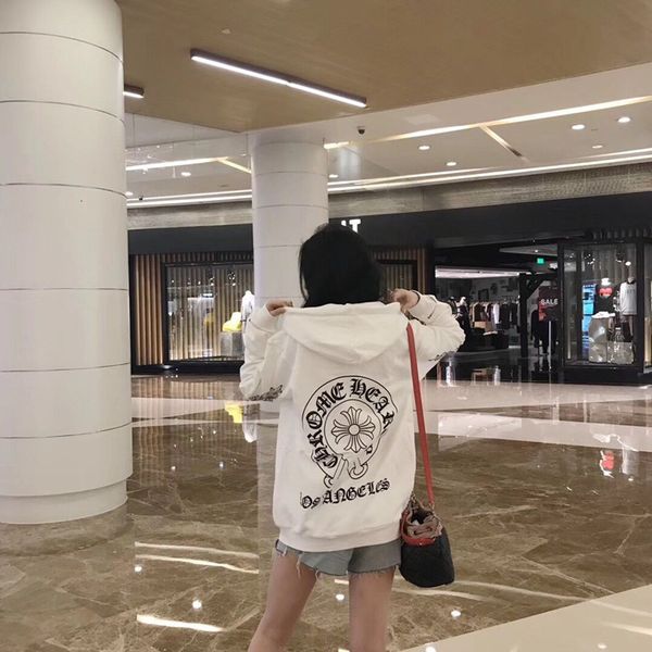 new fashion brand qiu gao duan croxin printed coat horseshoe high end men's and women's lovers' loose thin outer garment, Black
new fashion brand qiu gao duan croxin printed coat horseshoe high end men's and women's lovers' loose thin outer garment, Black