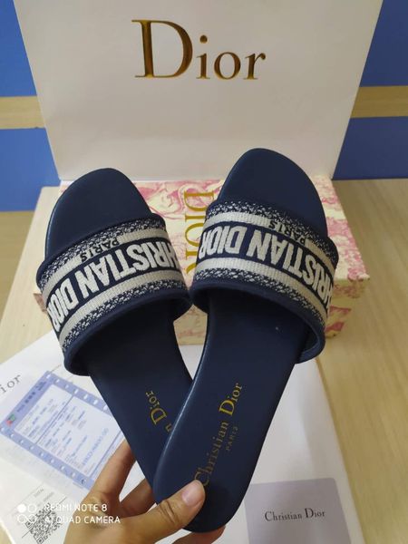 designer slippers new r luxury slides men's summer rubber sandals beach slippers fashion wear-resistant slippers indoor shoe size 35-45, Black
designer slippers new r luxury slides men's summer rubber sandals beach slippers fashion wear-resistant slippers indoor shoe size 35-45, Black
