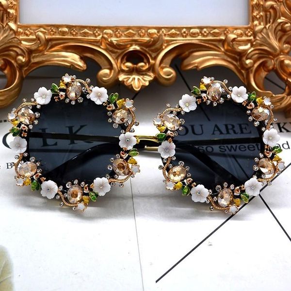sunglasses luxury handmade carving flower diamond round women vintage baroque sun glasses oculos feminino lentes gafas de sol, White;black
sunglasses luxury handmade carving flower diamond round women vintage baroque sun glasses oculos feminino lentes gafas de sol, White;black