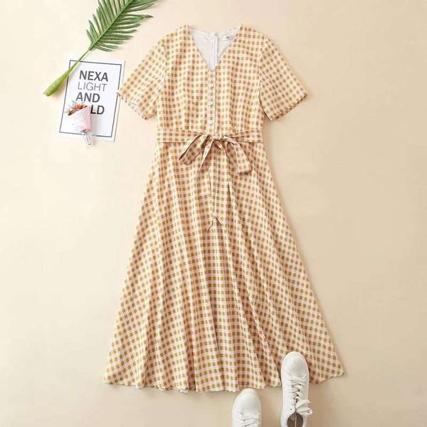 2020 summer spring new femininity and plaid dress casual lace up waistband square collar a-line skirt, Black;gray
2020 summer spring new femininity and plaid dress casual lace up waistband square collar a-line skirt, Black;gray