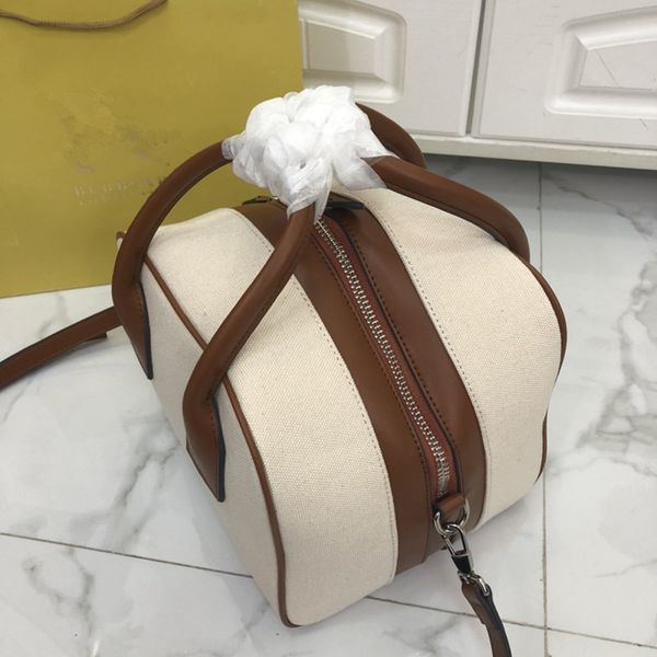 2020 women bags b handbag canvas bag designer crossbody single shoulder bags luggage vintage classic totes bag size34-19-21cm
2020 women bags b handbag canvas bag designer crossbody single shoulder bags luggage vintage classic totes bag size34-19-21cm