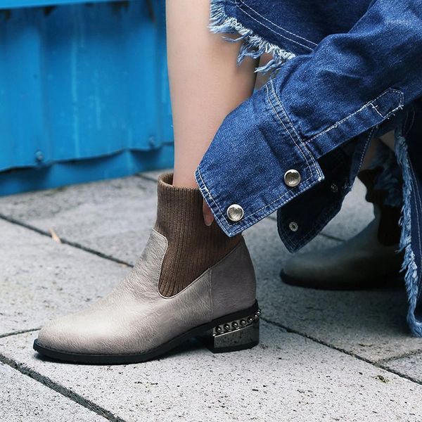 2020 europe and america thick heel medium heel short boots 43 44 45 46 round head tight boots1, Black
2020 europe and america thick heel medium heel short boots 43 44 45 46 round head tight boots1, Black