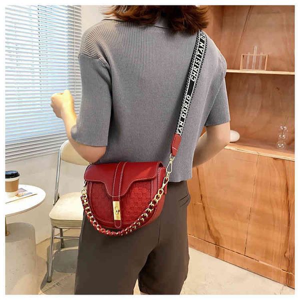 2022 factory wholesale new women's spring and summer fashion trend solid color single shoulder messenger wide shoulder strap women'
2022 factory wholesale new women's spring and summer fashion trend solid color single shoulder messenger wide shoulder strap women'