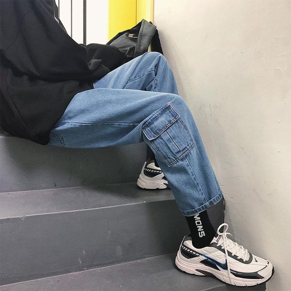 new men's casual overalls korean version of loose straight pants handsome men's nine points jeans, Blue
new men's casual overalls korean version of loose straight pants handsome men's nine points jeans, Blue