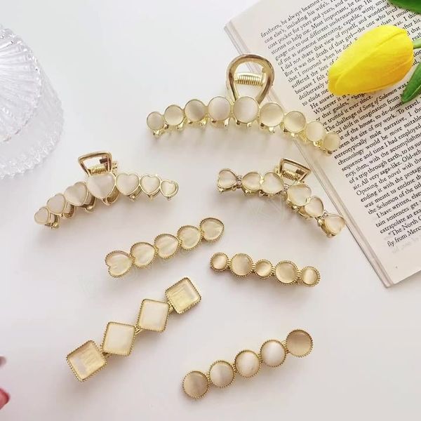 korea women luxury vintage hairpins accessories simple cat's eye stone alloy crab hair claw clips for girls headdress, Slivery;white
korea women luxury vintage hairpins accessories simple cat's eye stone alloy crab hair claw clips for girls headdress, Slivery;white