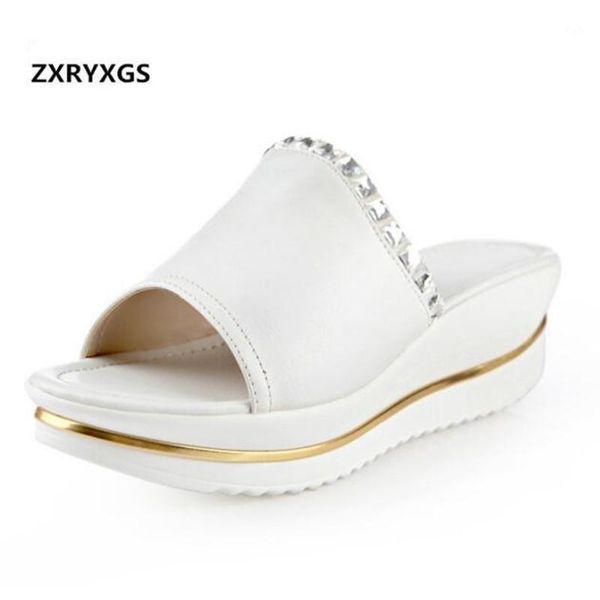 dress shoes 2021 summer fashion rhinestone women sandals comfort soft platform slippers non-slip wear-resistant wedges shoes1, Black
dress shoes 2021 summer fashion rhinestone women sandals comfort soft platform slippers non-slip wear-resistant wedges shoes1, Black