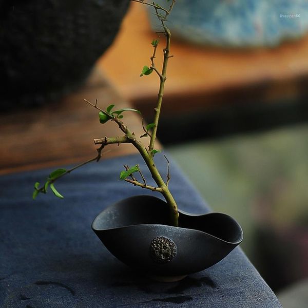 ceramic vase flower terrarium home decoration black ceramic terrarium for flowers stoneware shovel flower pots home deco1
ceramic vase flower terrarium home decoration black ceramic terrarium for flowers stoneware shovel flower pots home deco1