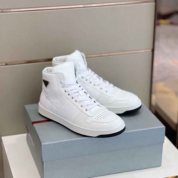 casual-chic downtown leather high-sneakers shoes rubber sole sporty leather district men's comfort nylon casual walking eu38-46, Black
casual-chic downtown leather high-sneakers shoes rubber sole sporty leather district men's comfort nylon casual walking eu38-46, Black