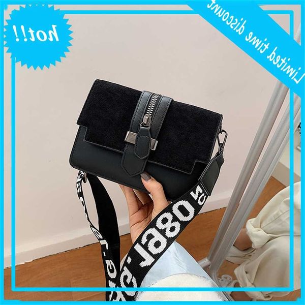 new small square bag for women in autumn and winter 2020