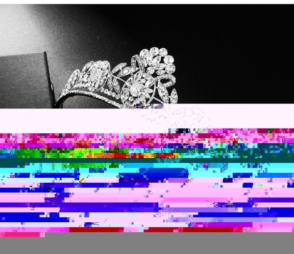 luxury crystal bridal tiaras royal queen crowns women baroque pageant diadem rhinestone party jewelry wedding hair accessories, Golden;silver
luxury crystal bridal tiaras royal queen crowns women baroque pageant diadem rhinestone party jewelry wedding hair accessories, Golden;silver