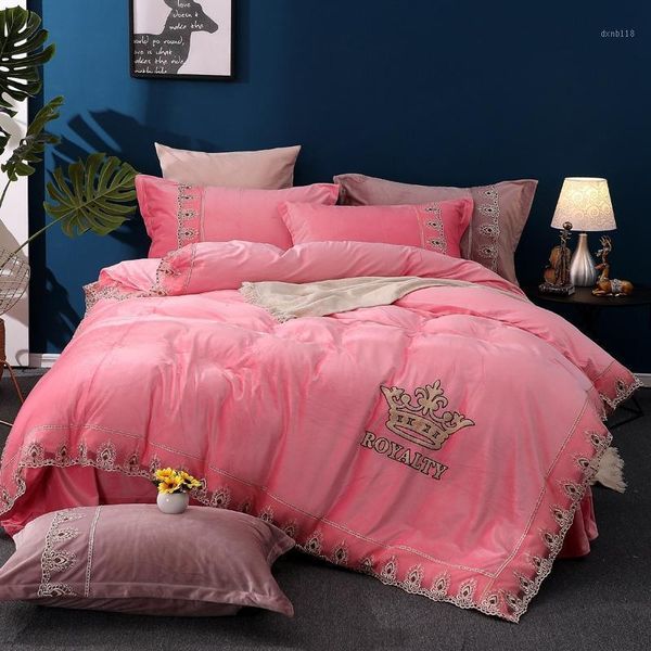 jpcs crystal flannel the crown bedding set winter warm fleece embroidery lace duvet cover set bed sheet king size1
jpcs crystal flannel the crown bedding set winter warm fleece embroidery lace duvet cover set bed sheet king size1