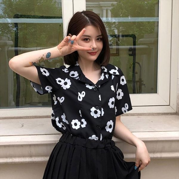summer korean version floral print shirt ladies suit lapel retro single breasted slim temperament girl shirt, White
summer korean version floral print shirt ladies suit lapel retro single breasted slim temperament girl shirt, White