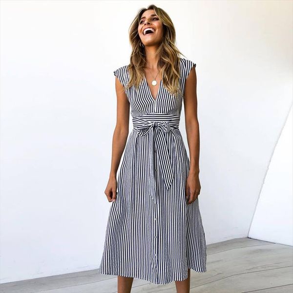 striped v neck dresses women 2019 summer fashion elegant vestidos midi dress female button casual sleeveless belt party dress, Black;gray
striped v neck dresses women 2019 summer fashion elegant vestidos midi dress female button casual sleeveless belt party dress, Black;gray