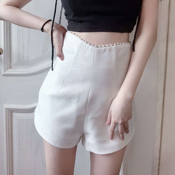 2020 summer new style, versatile, diamond string, pearl waist chain, high waist, loose slit and wide leg shorts, Black;white
2020 summer new style, versatile, diamond string, pearl waist chain, high waist, loose slit and wide leg shorts, Black;white