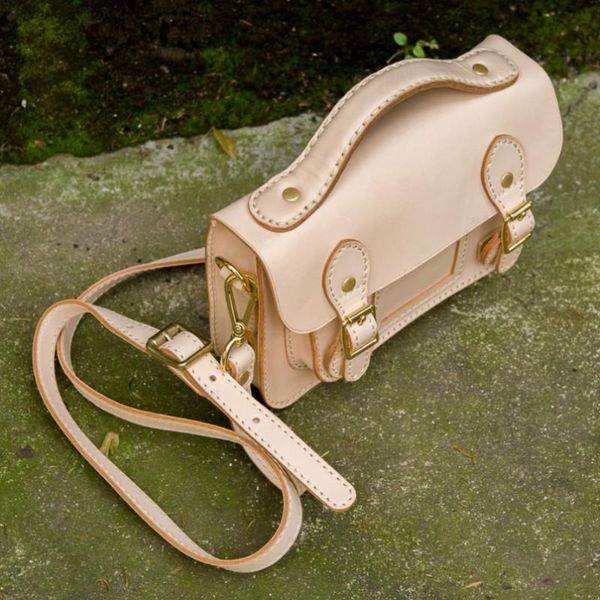 handmade cowhide luxury italian leather women shoulder bag elegant ladies party crossbody bags sling real leather messenger bag
handmade cowhide luxury italian leather women shoulder bag elegant ladies party crossbody bags sling real leather messenger bag