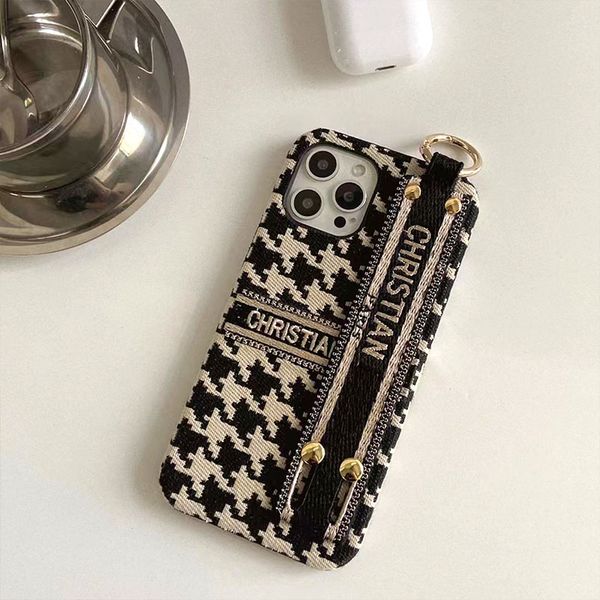 desginer embroidered wristband phone case for iphone 11 13 12 pro max xr x xs 7 8 plus cover hand holder shell
desginer embroidered wristband phone case for iphone 11 13 12 pro max xr x xs 7 8 plus cover hand holder shell