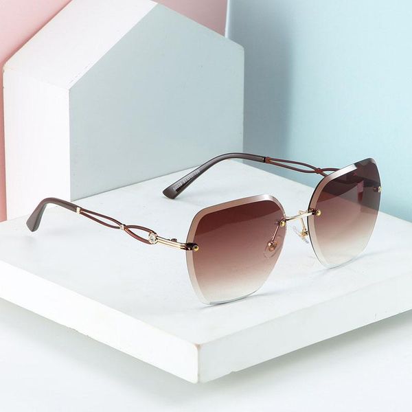 урожай rimless солнцезащитные очки женщины алмазные металлический каркас очки для мужчин открытый оттенки óculos goggles 50038df, White;black
урожай rimless солнцезащитные очки женщины алмазные металлический каркас очки для мужчин открытый оттенки óculos goggles 50038df, White;black